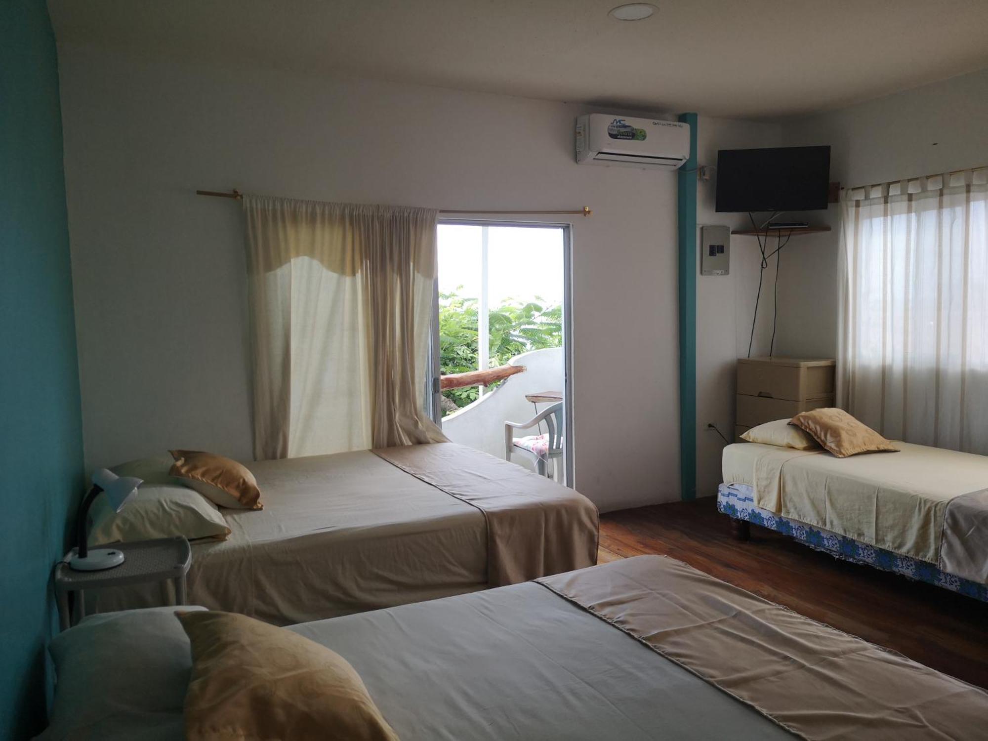Hostal Cabanas Don Jorge Пуерто-Бакерісо-Морено Екстер'єр фото